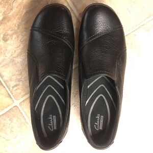 Black leather Clark’s shoes size 10